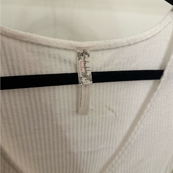 Free People Ribbed White V-Neck Bodysuit - Picture 6 of 8